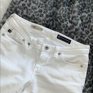 White skinny jeans